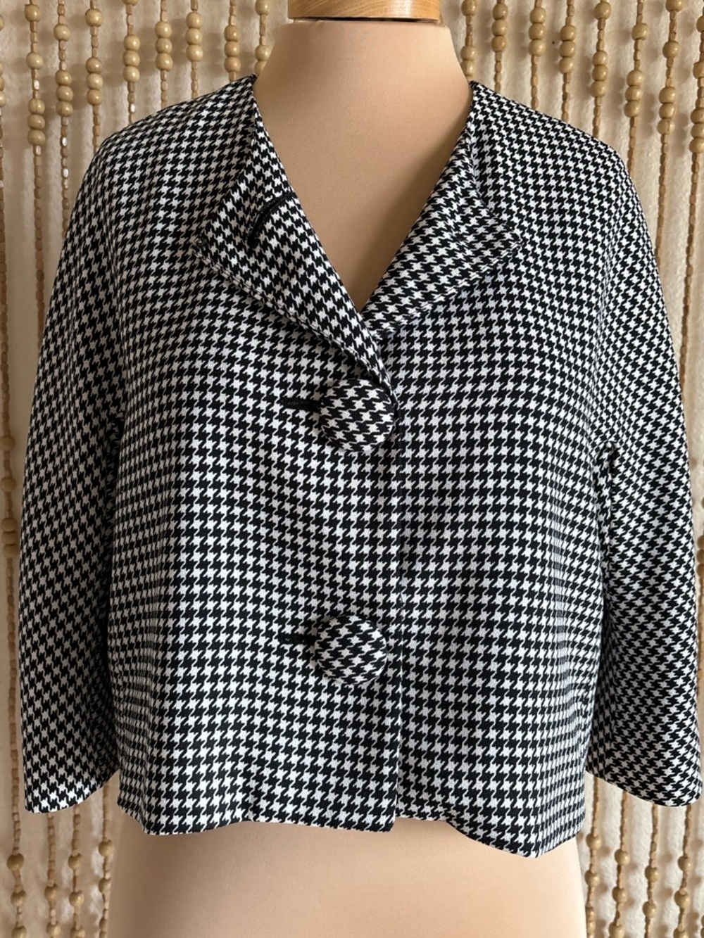 Ann Taylor Vintage Black White Houndstooth Glam Coquette Cropped Button Jacket
